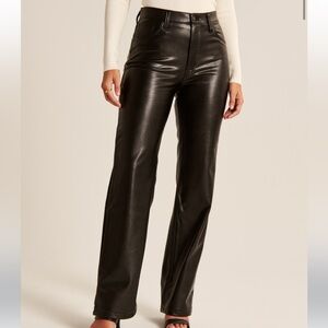 Abercrombie Curve Love Vegan Leather 90s Relaxed Pant